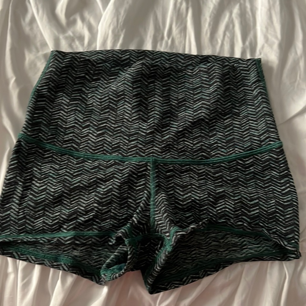 Lululemon high rise booty shorts